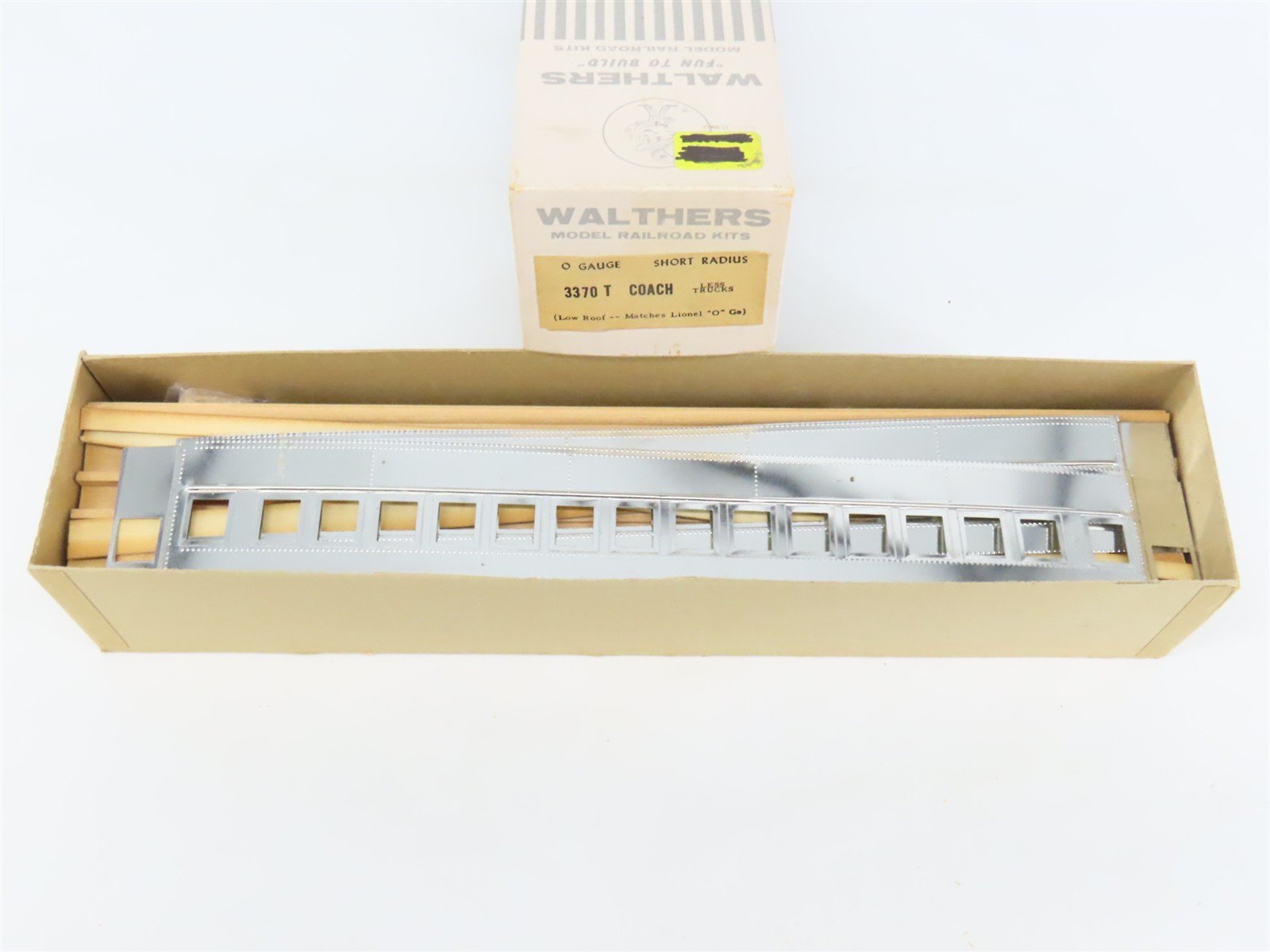 O Scale 2-Rail Walthers Kit #3370T Undecorated Coach Passenger Car