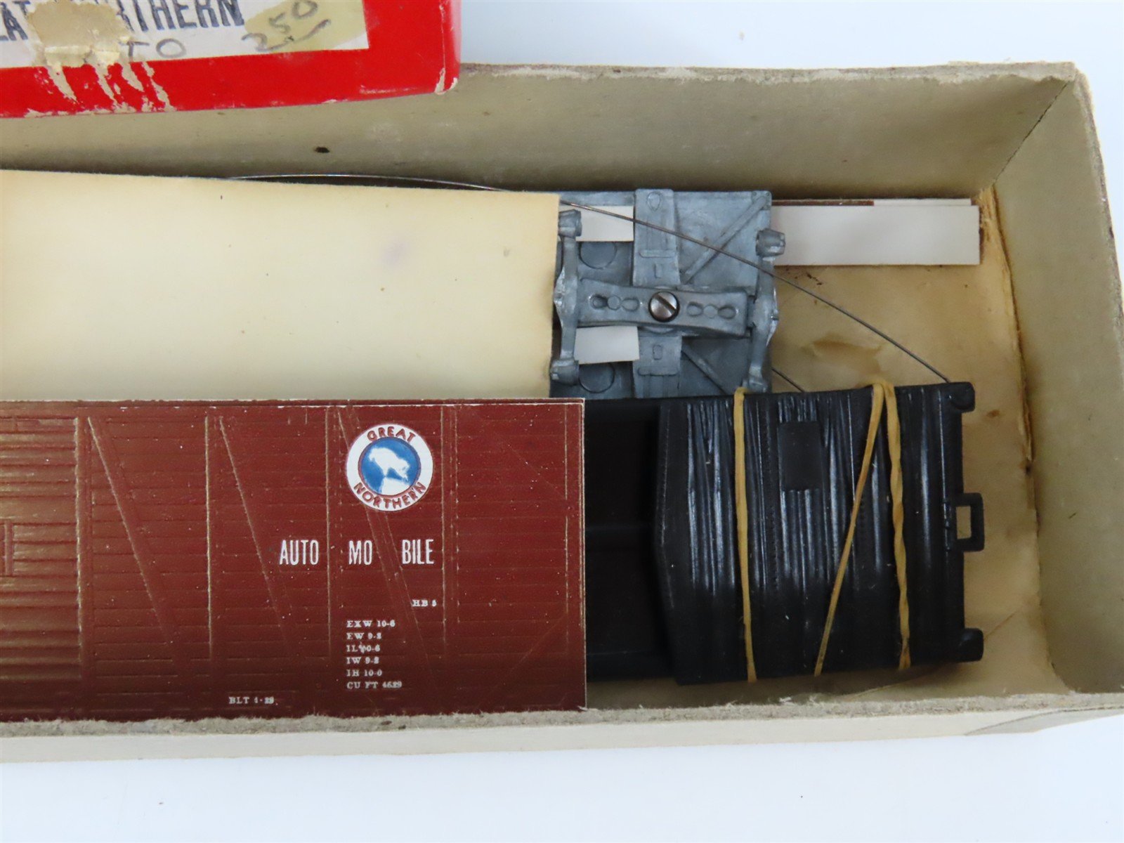 HO Scale Lehigh GN Great Northern 40' Boxcar #43508 Kit
