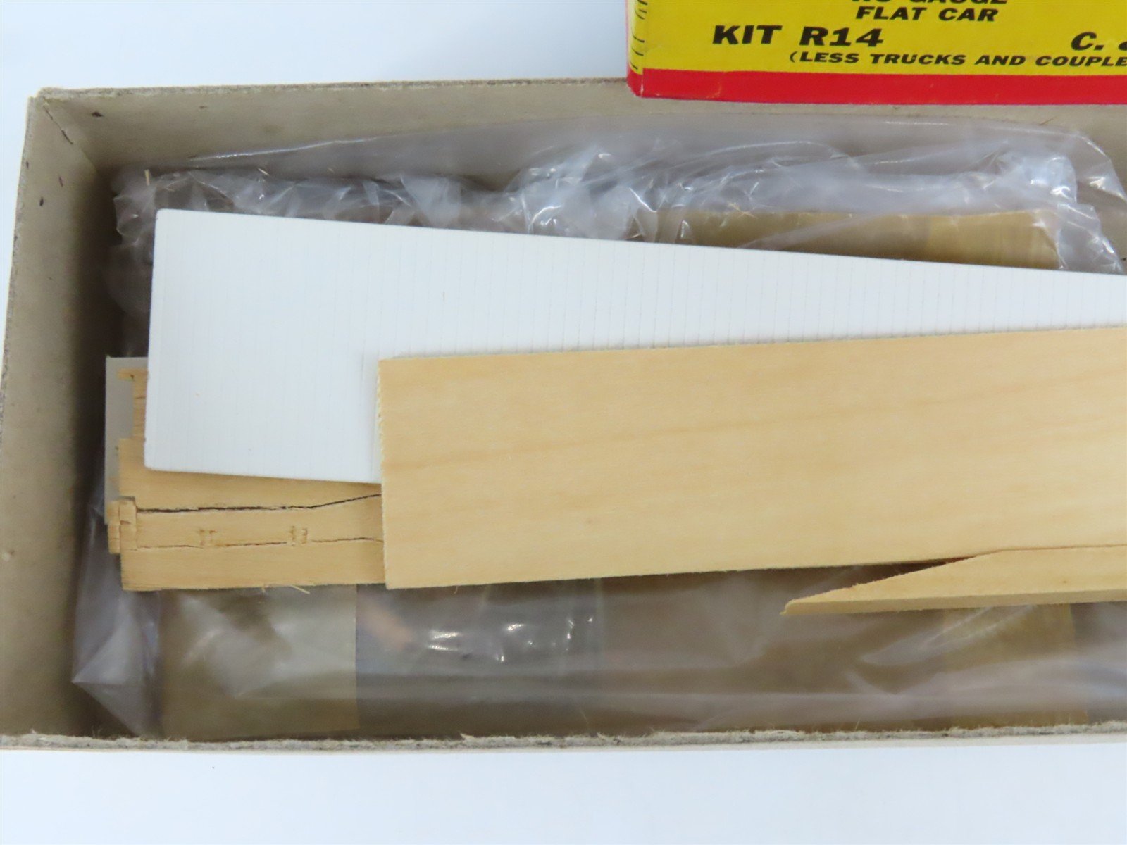 HO Scale Comet R14 CNW Chicago Northwestern Flatcar #4259 Kit