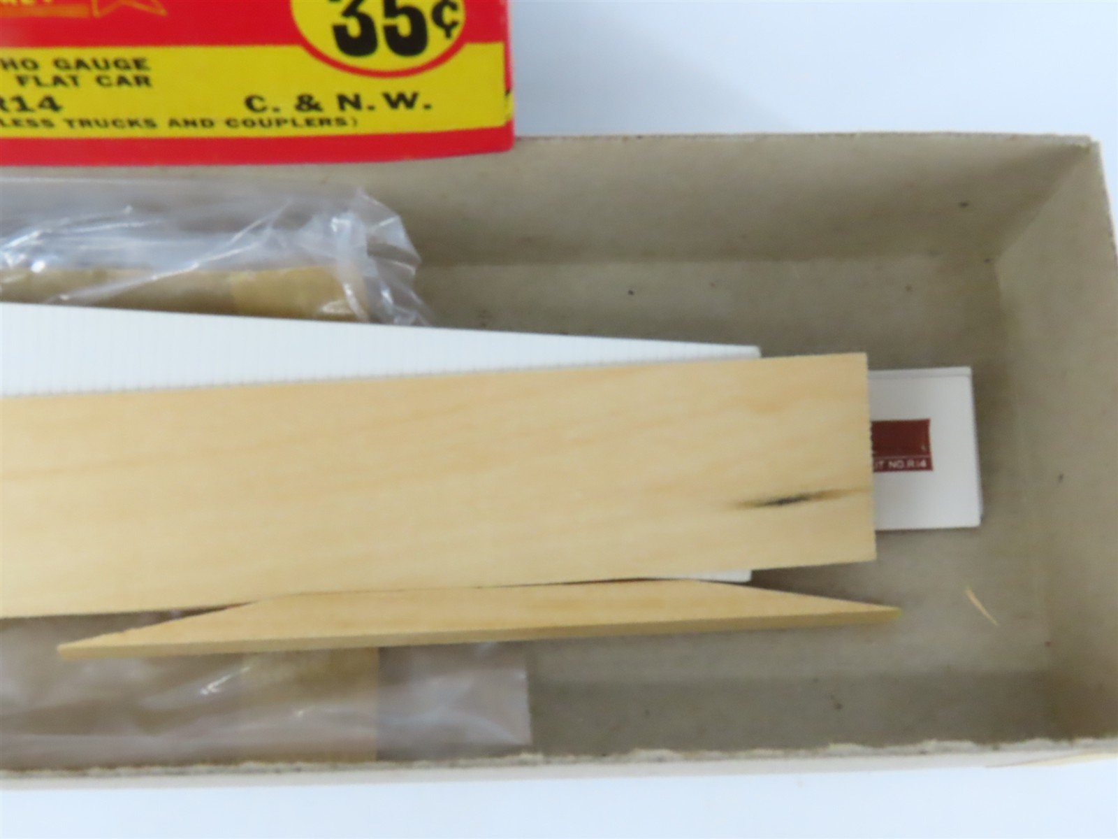 HO Scale Comet R14 CNW Chicago Northwestern Flatcar #4259 Kit