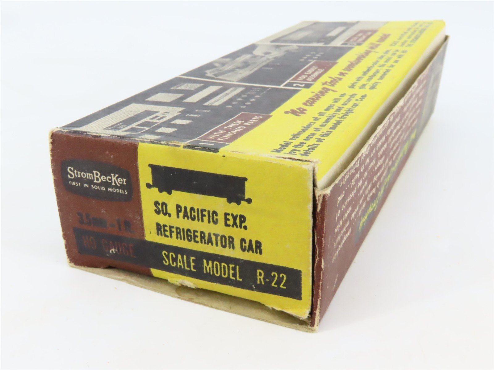 HO Strom Becker R-22 SP Southern Pacific PFE Refrigerator Car #200020 Kit