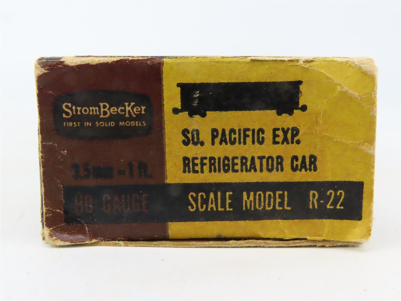HO Strom Becker R-22 SP Southern Pacific PFE Refrigerator Car #200020 Kit