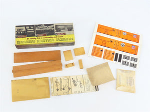 HO Strom Becker R-22 SP Southern Pacific PFE Refrigerator Car #200020 Kit
