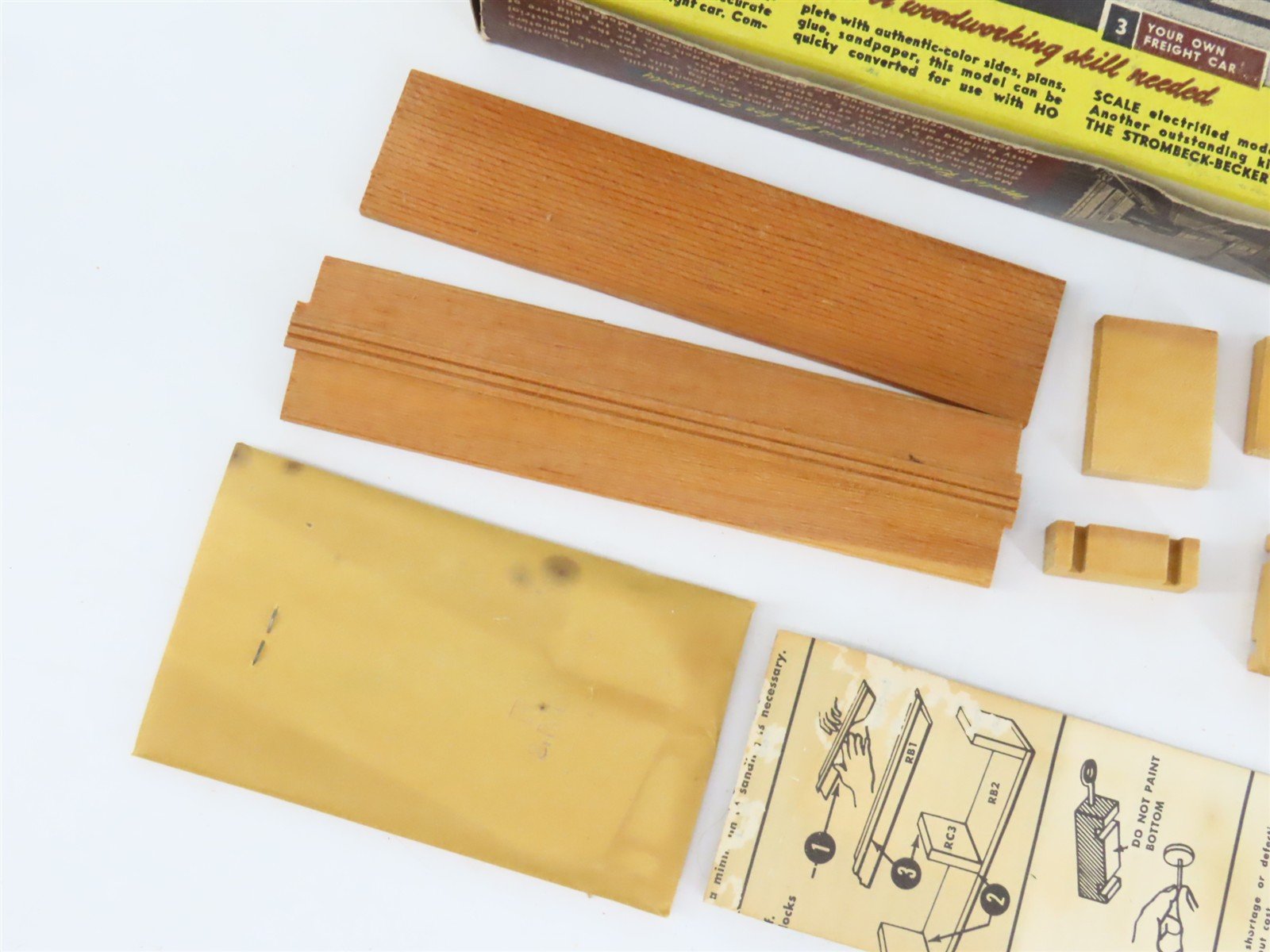 HO Strom Becker R-22 SP Southern Pacific PFE Refrigerator Car #200020 Kit