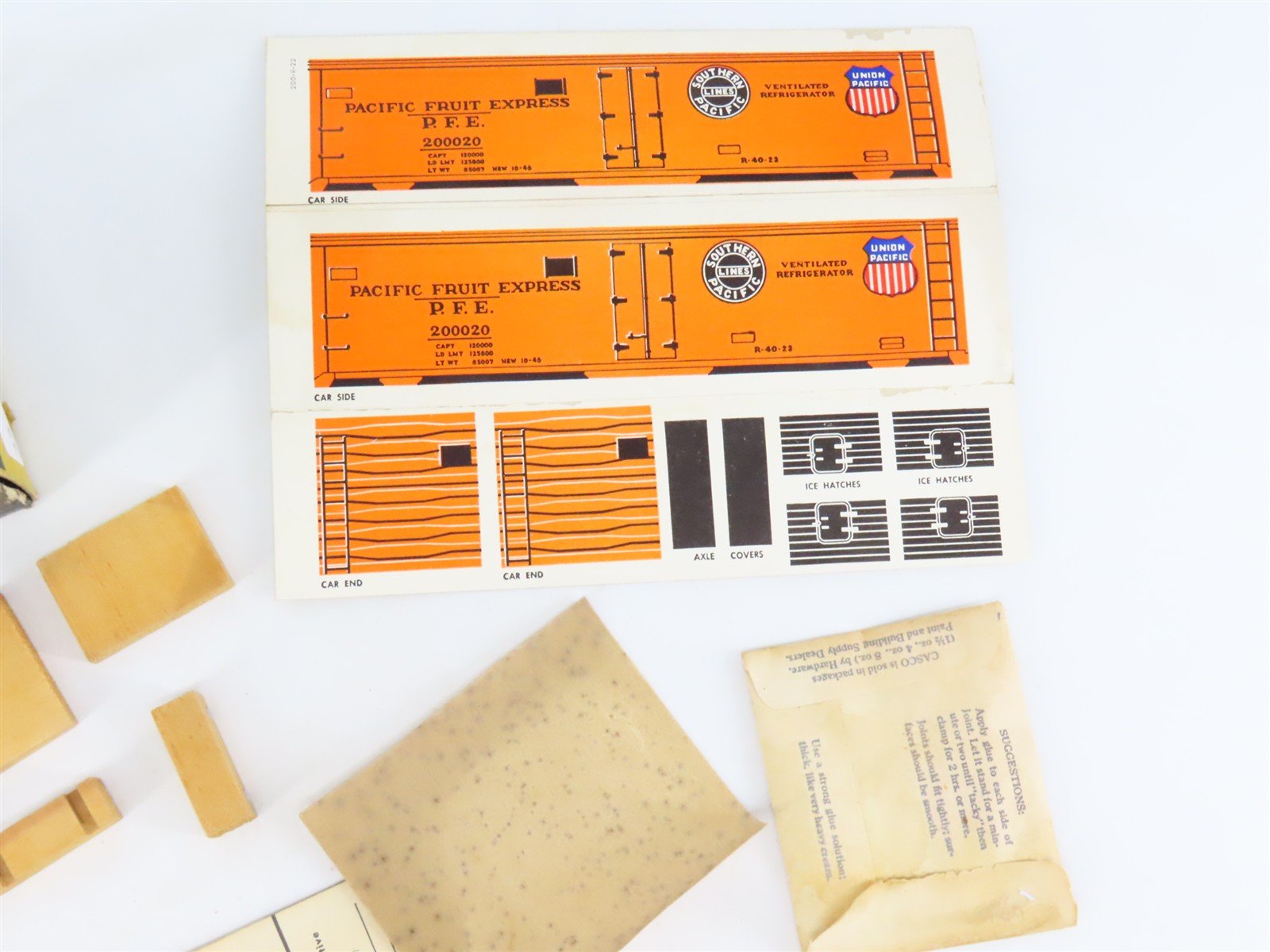 HO Strom Becker R-22 SP Southern Pacific PFE Refrigerator Car #200020 Kit