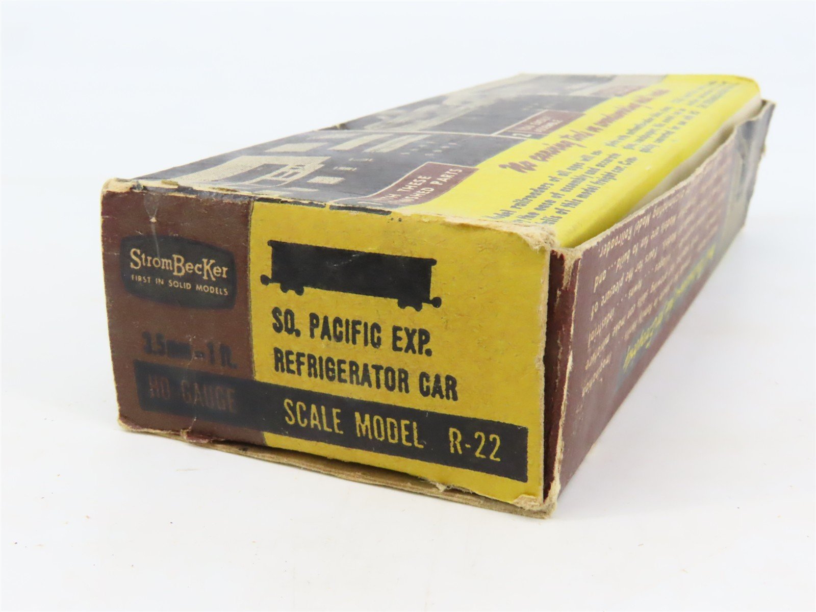 HO Strom Becker R-22 SP Southern Pacific PFE Refrigerator Car #200020 Kit