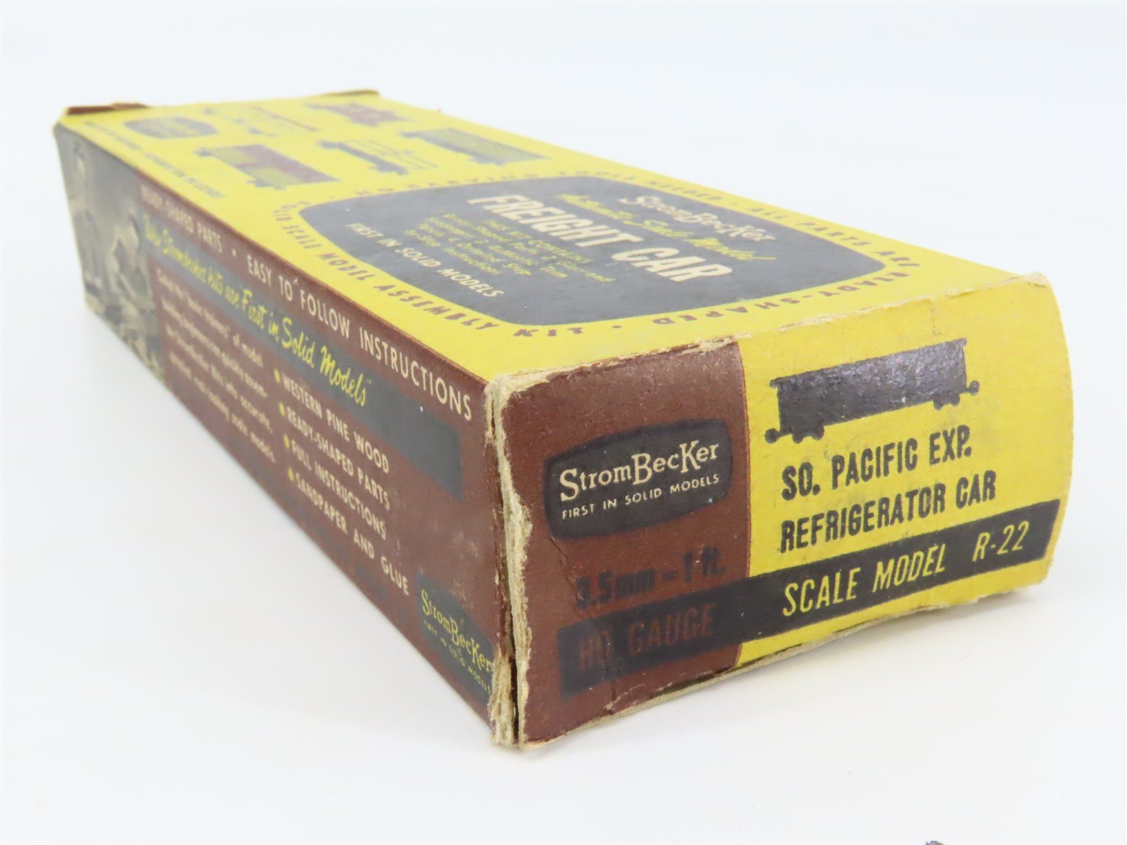 HO Scale Strom Becker R-22 SP Southern Pacific PFE Refrigerator Car #200020 Kit