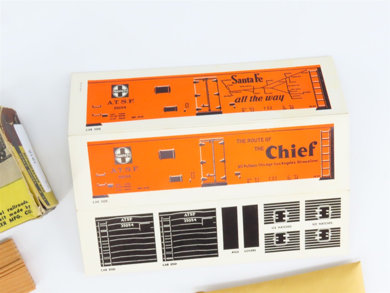 HO Scale Strom Becker R-21 ATSF Santa Fe Chief Refrigerator Car #35054 Kit