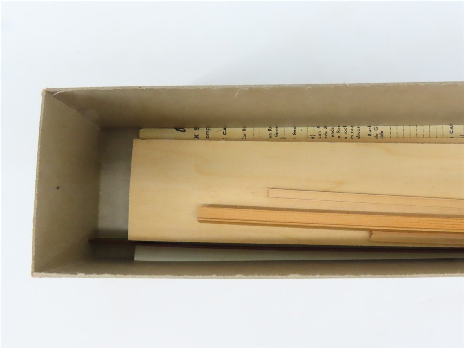 O Scale 2-Rail All-Nation UP/SP Pacific Fruit 40' Wood Reefer #20072 Kit