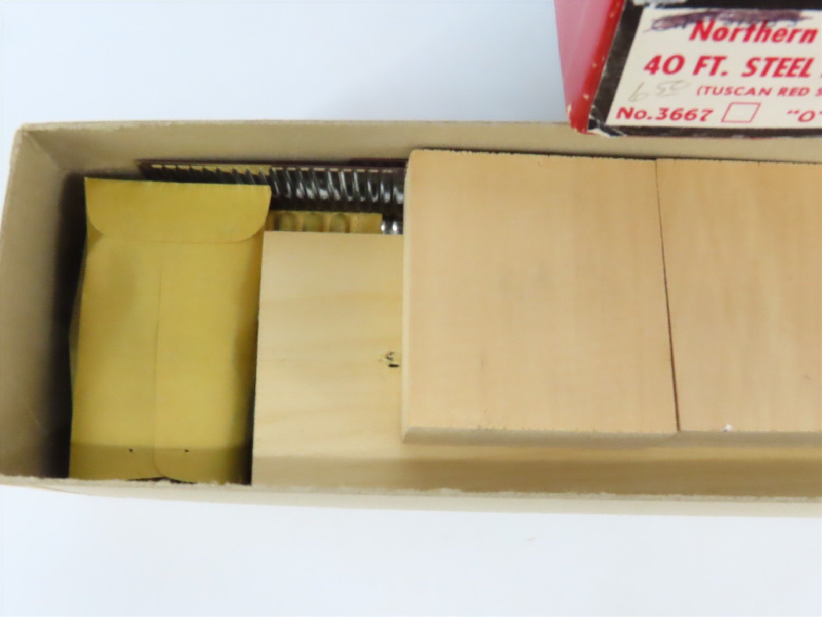 O Scale 2-Rail All-Nation 3667 NP Northern Pacific 40' Steel Boxcar Kit