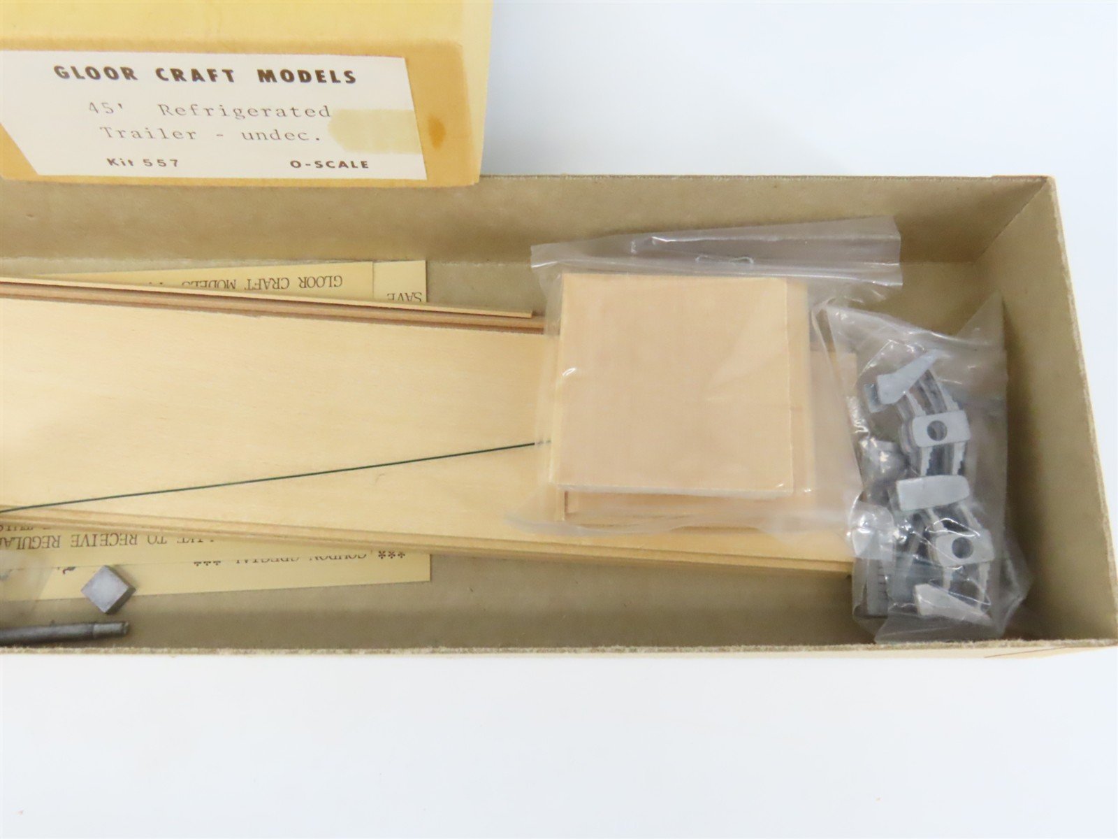 O Scale 2-Rail Gloor Craft 557 Undecorated 45' Refrigerated Trailer Kit