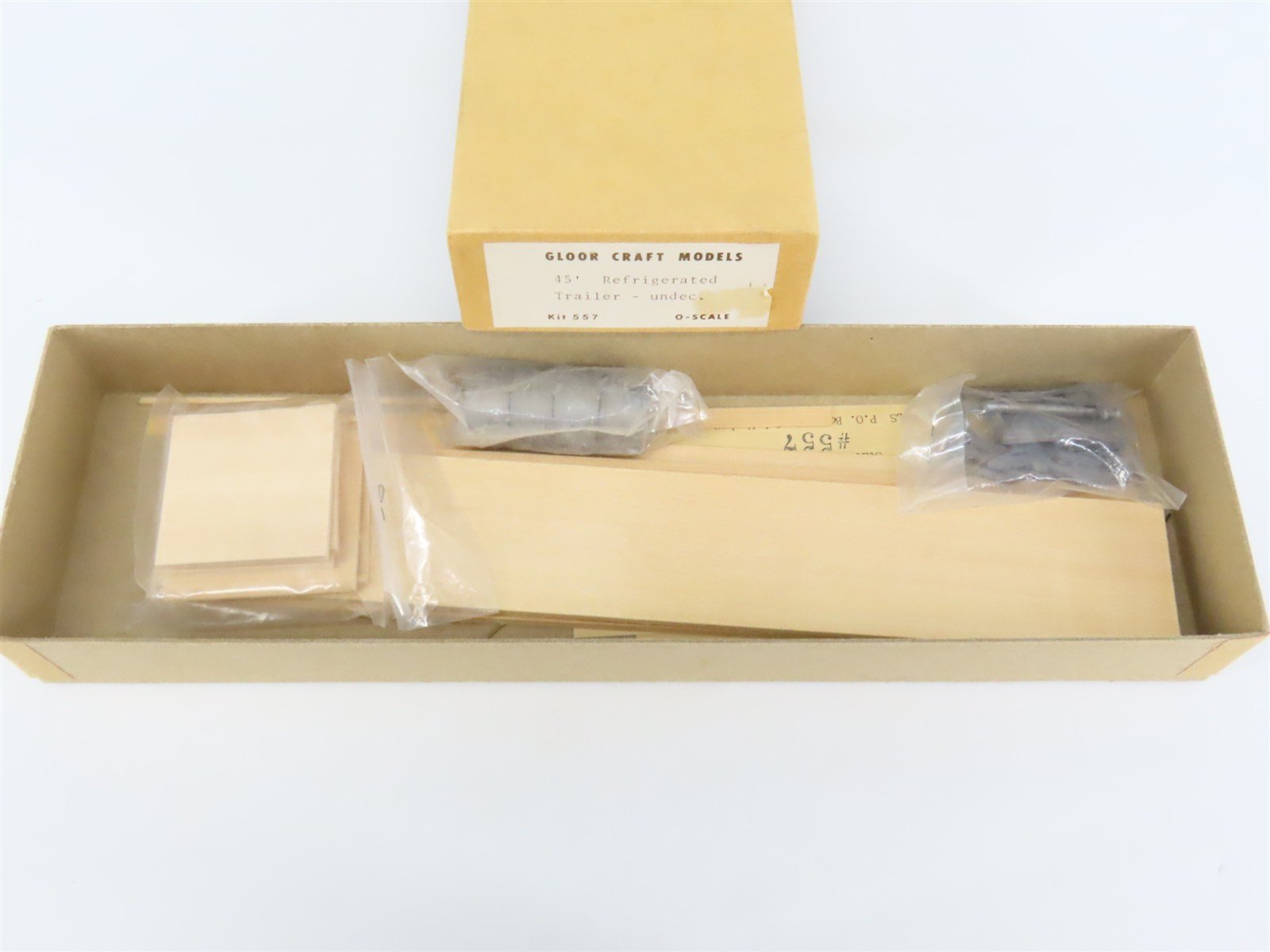 O Scale 2-Rail Gloor Craft 557 Undecorated 45' Refrigerated Trailer Kit