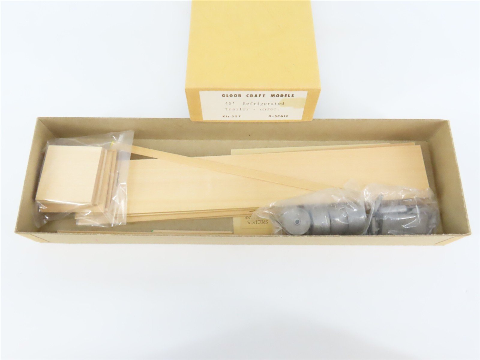 O Scale 2-Rail Gloor Craft 557 Undecorated 45' Refrigerated Trailer Kit