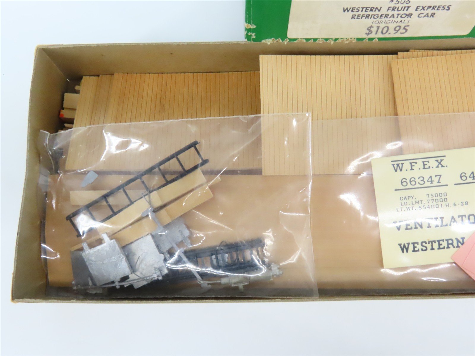 O Scale 2-Rail Suncoast 506 WFE Western Fruit Express 40' Reefer Car Kit