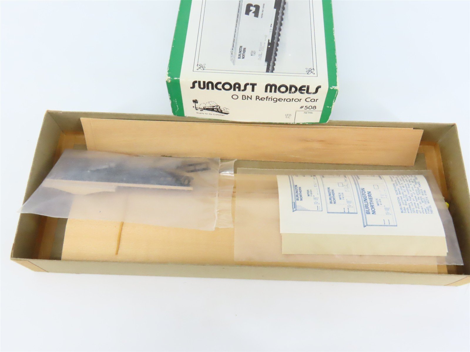O Scale 2-Rail Suncoast 508 BN Burlington Northern 40' Reefer Car Kit
