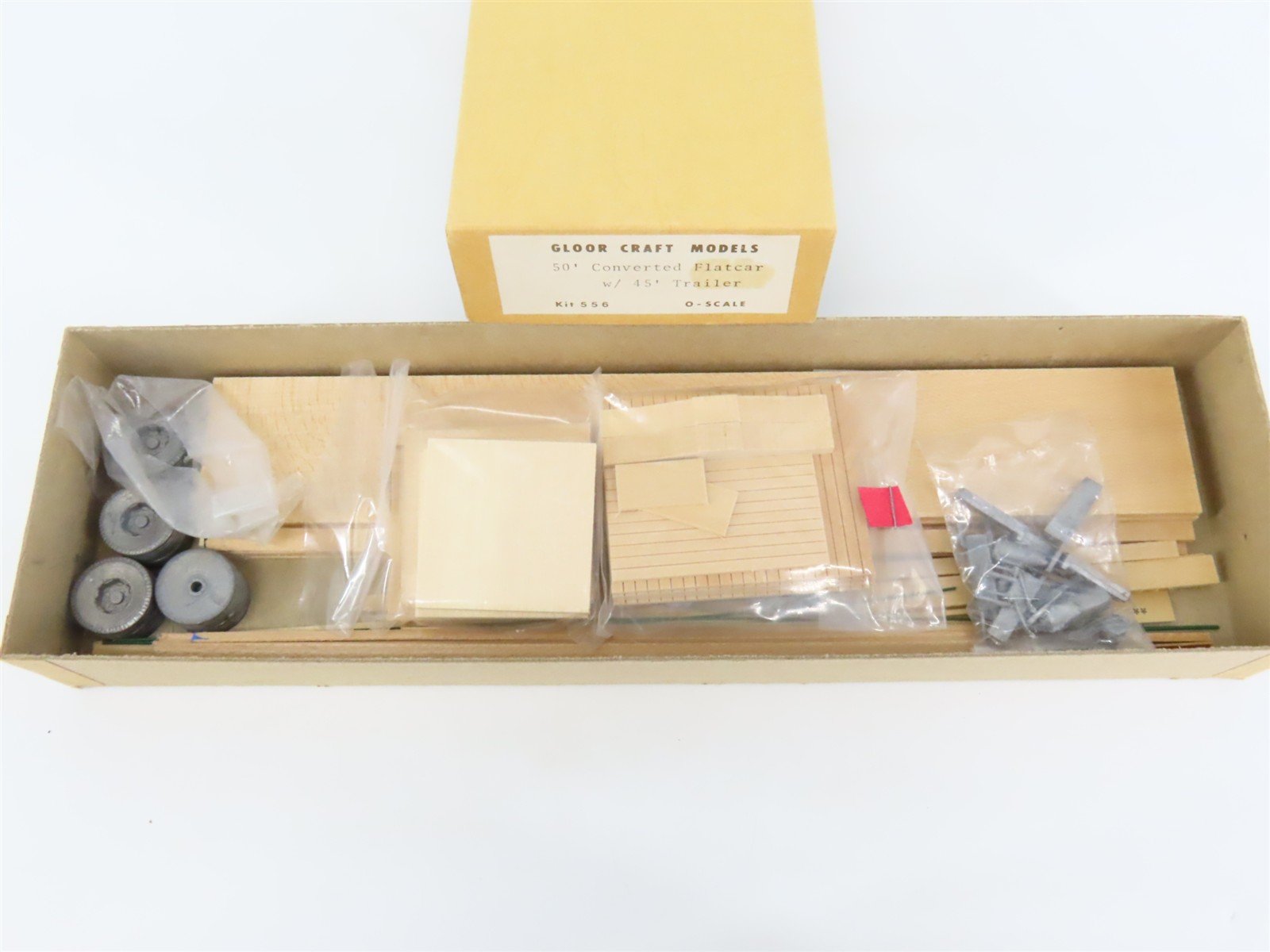 O Scale 2-Rail Gloor Craft 556 50' Converted Flatcar Kit w/45' Trailer Load