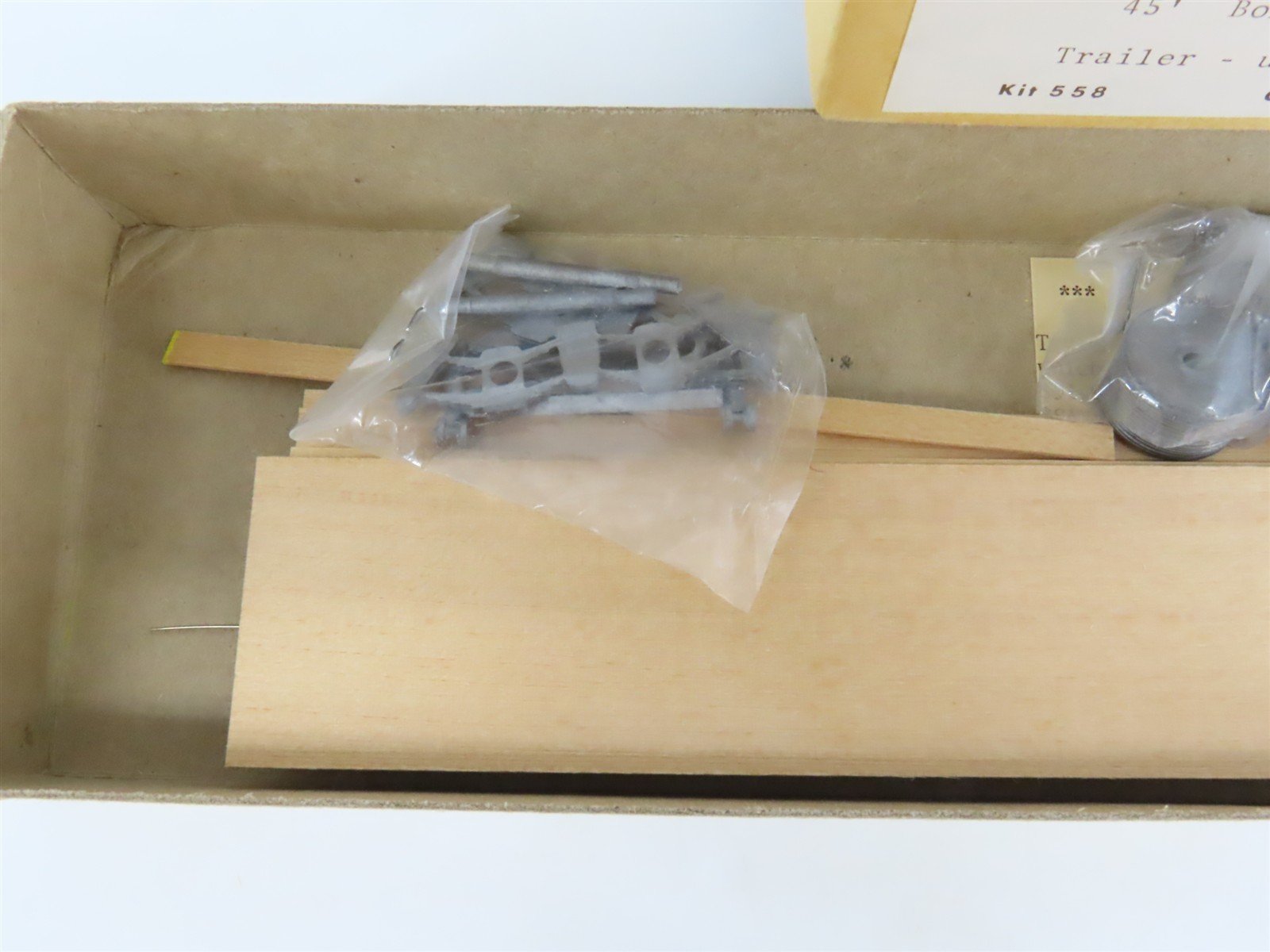 O Scale 2-Rail Gloor Craft 558 Undecorated 45' Box Van Trailer Kit