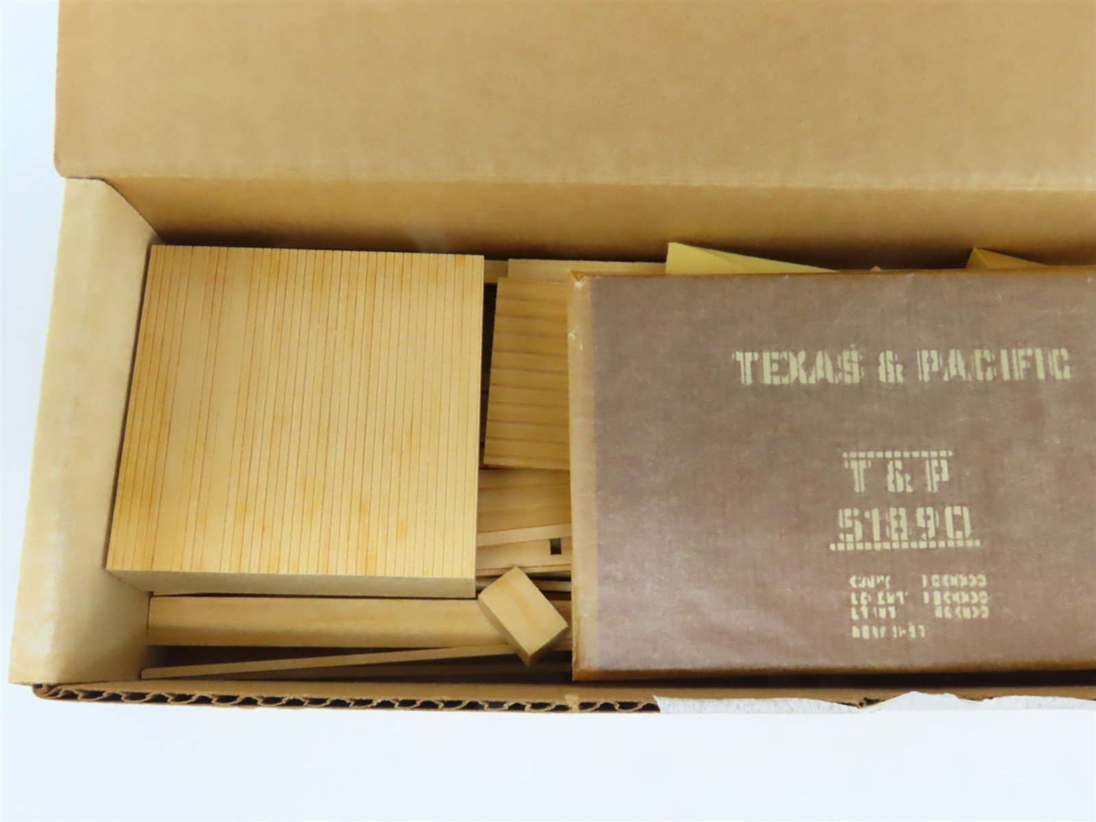 O Scale 2-Rail Mainline Models OBC-35 T&P Texas & Pacific 40' Boxcar #51890 Kit