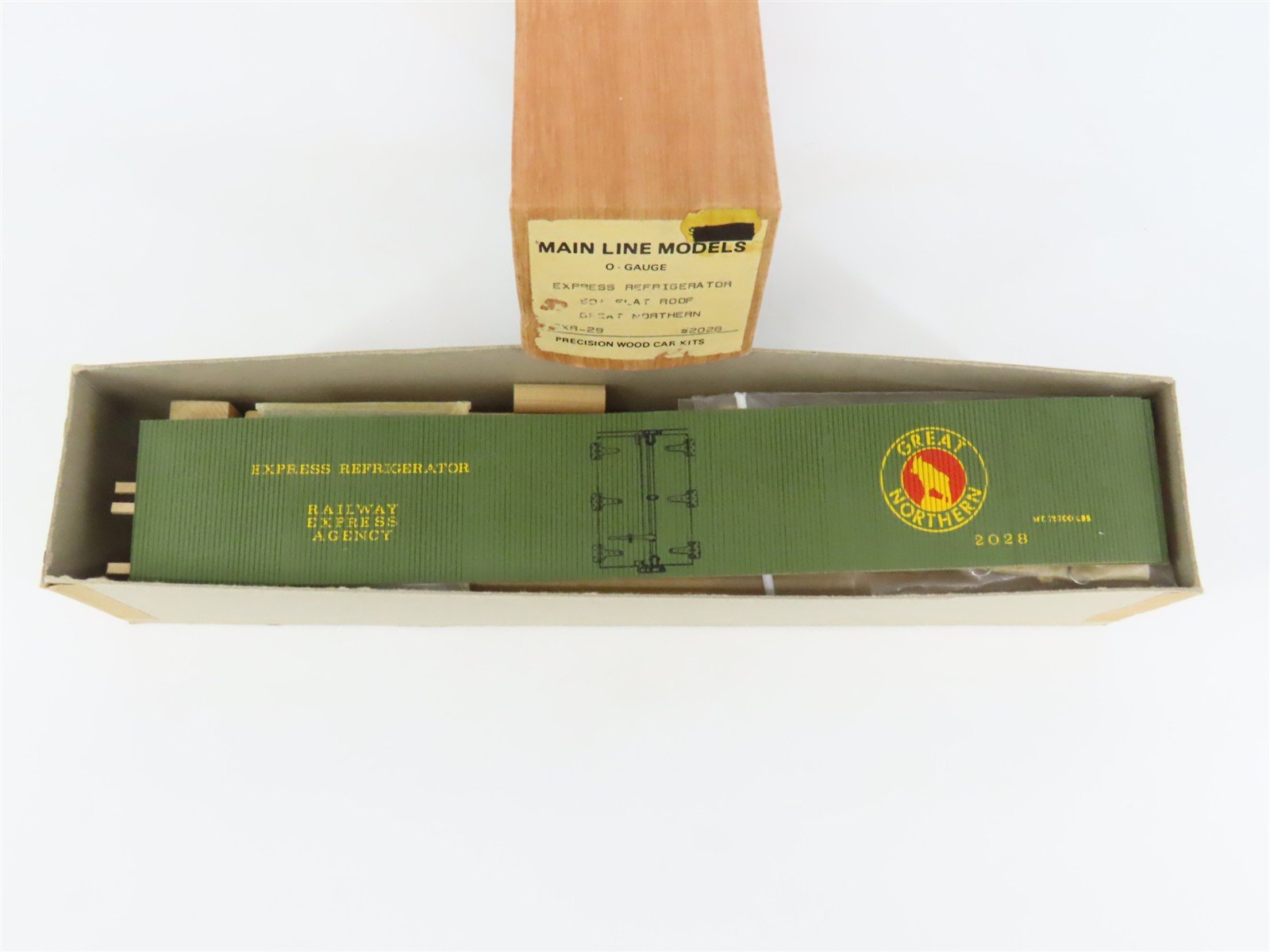 O 2-Rail Mainline Models OXR-29 GN Great Northern 50' Express Reefer #2028 Kit