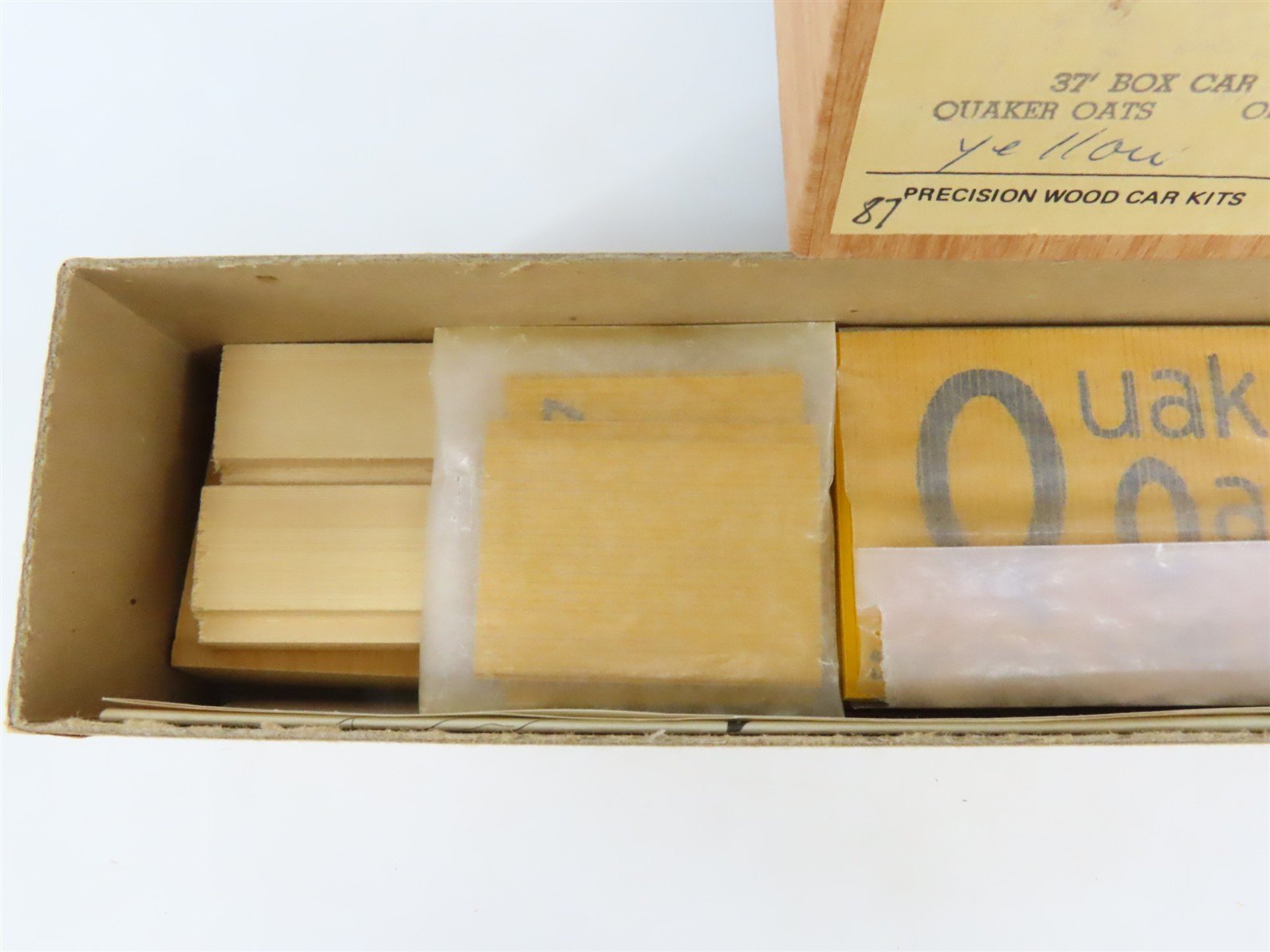 O Scale 2-Rail Mainline Models OSC-42 Quaker Oats 37' Wood Boxcar #647 Kit