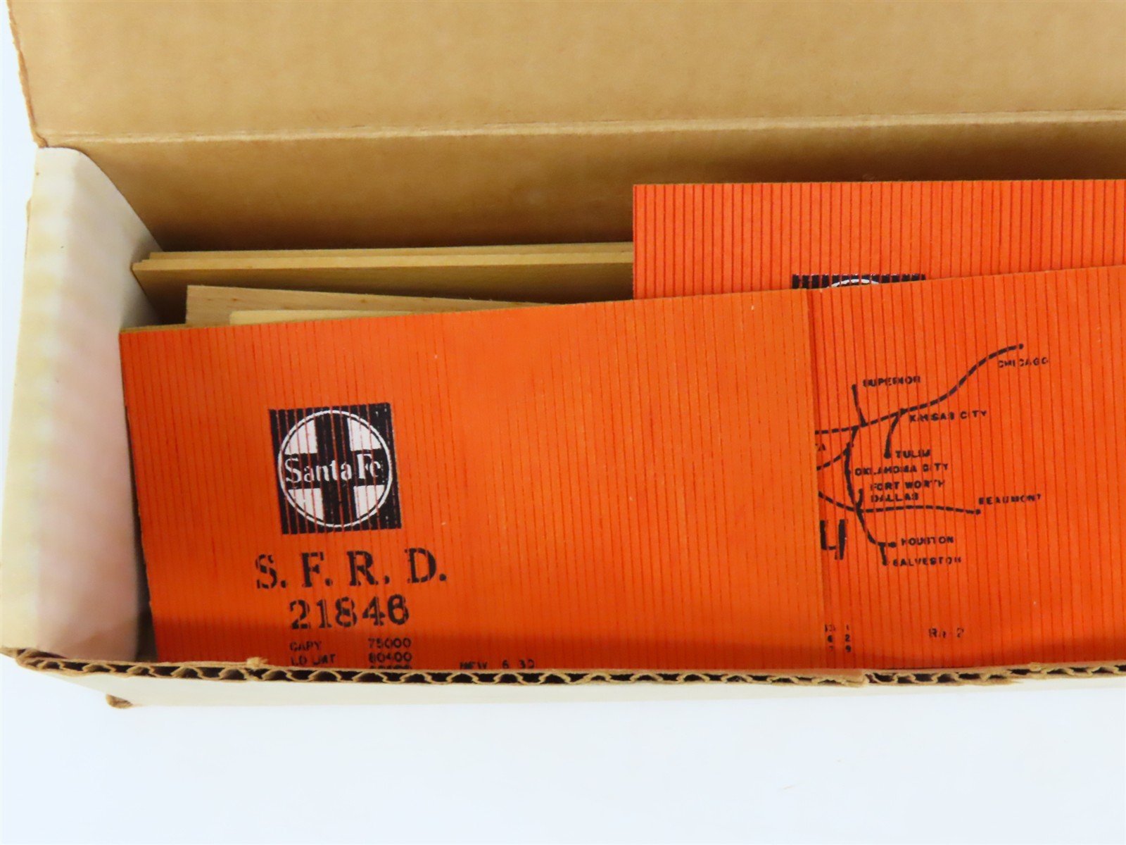 O Scale 2-Rail Mainline OR-14 SFRD Santa Fe 40' Standard Reefer #21846 Kit