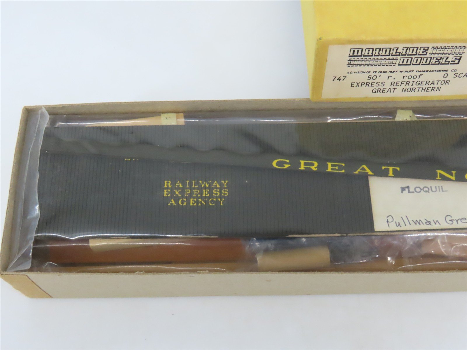 O Scale 2-Rail Mainline Models 747 GN 50' REA Express Reefer Car #2028 Kit