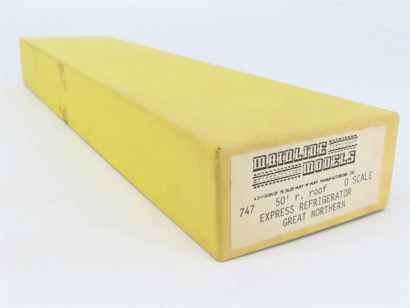 O Scale 2-Rail Mainline Models 747 GN 50' REA Express Reefer Car #2028 Kit