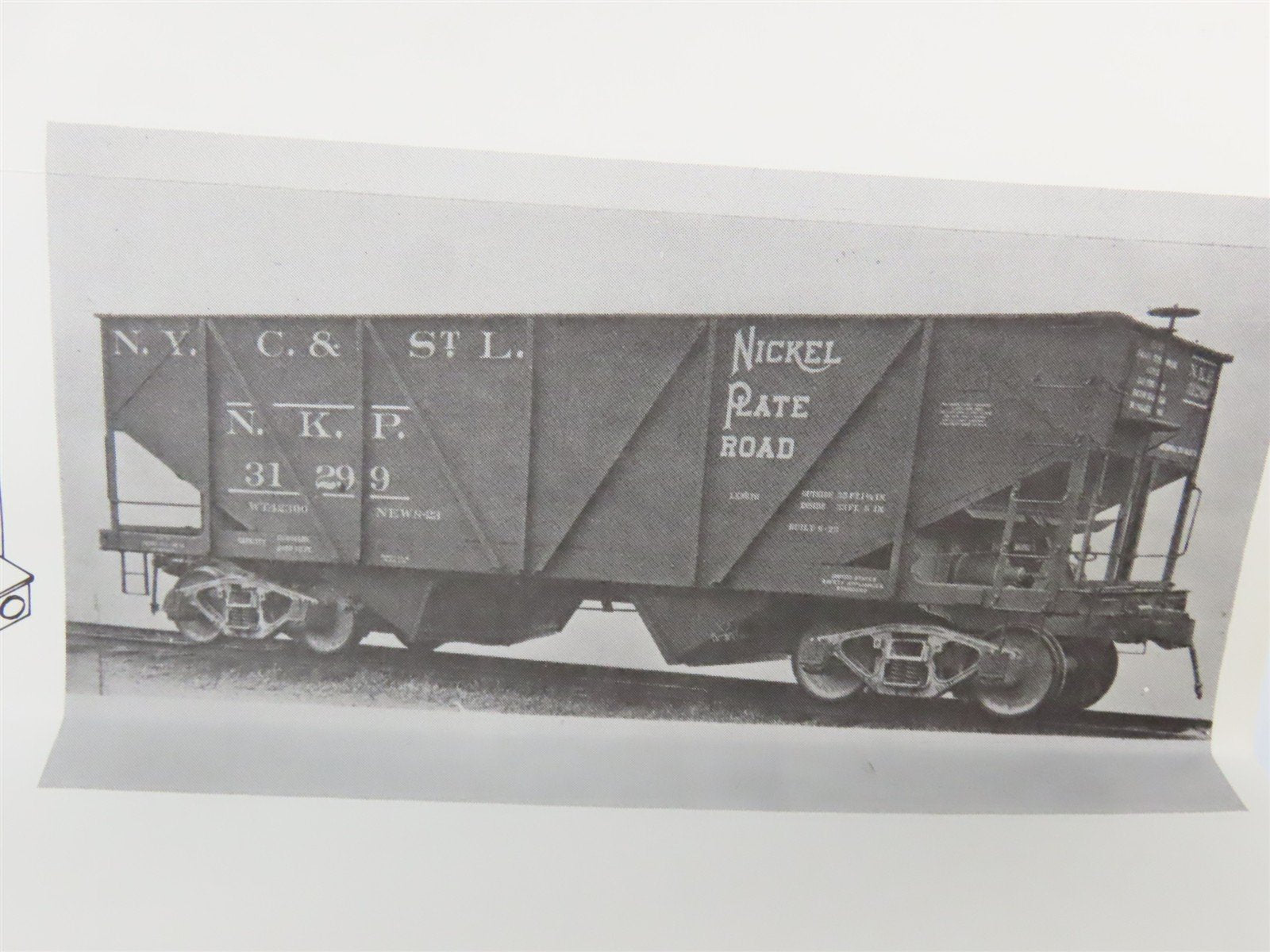 O Scale 2-Rail Ambroid O-12 NKP Nickel Plate Road 3-Bay Open Hopper #31299 Kit