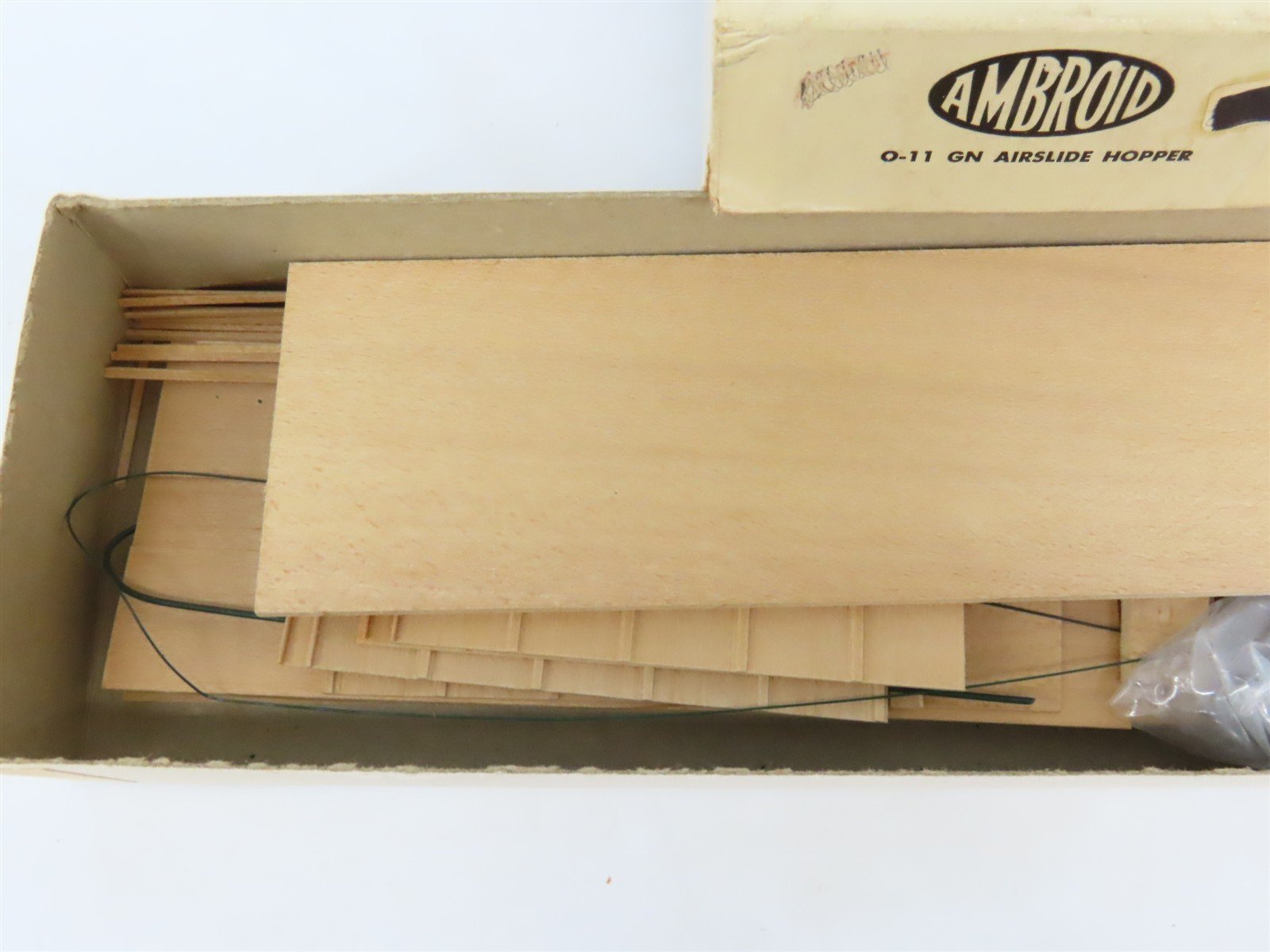 O Scale 2-Rail Ambroid O-11 GN Great Northern Airslide Hopper Car Kit