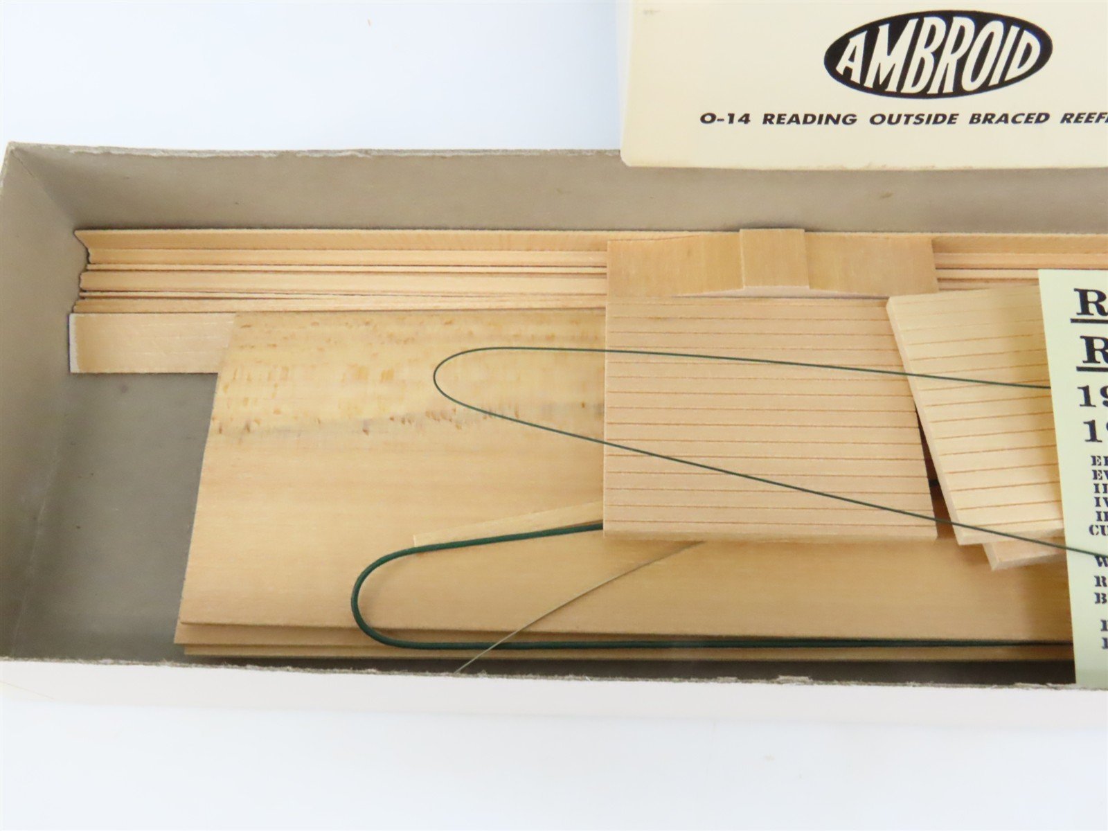 O Scale 2-Rail Ambroid Craftsman Kit #O-14 Undecorated RDG Outside-Braced Reefer