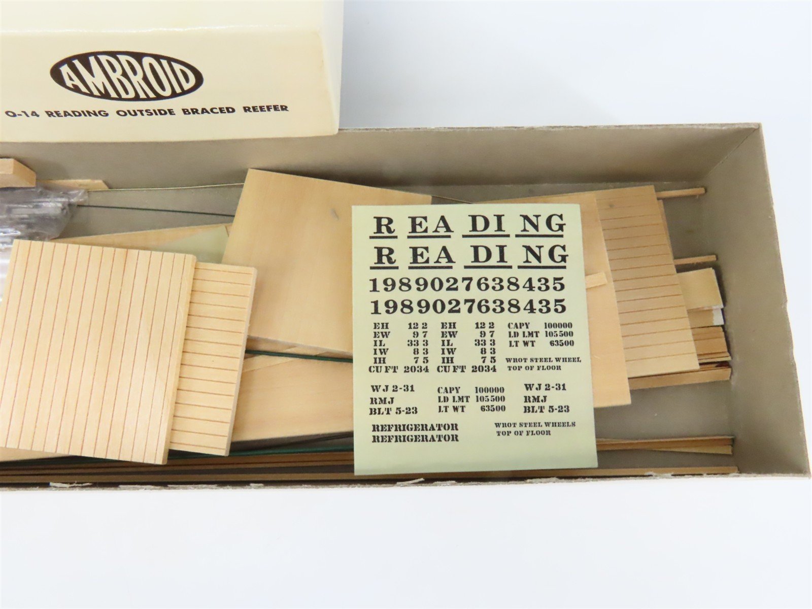 O Scale 2-Rail Ambroid Craftsman Kit #O-14 Undecorated RDG Outside-Braced Reefer