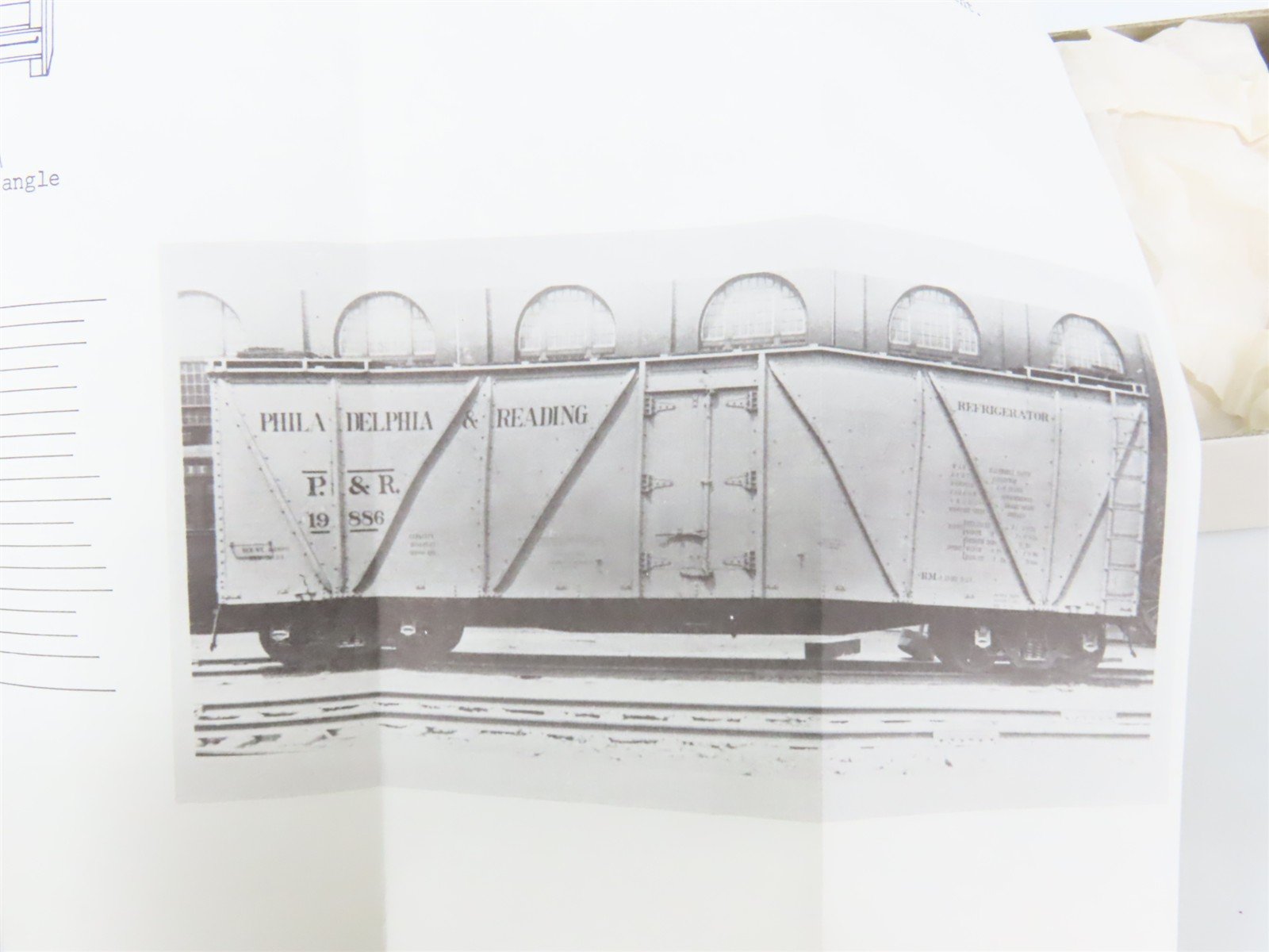 O Scale 2-Rail Ambroid Craftsman Kit #O-14 Undecorated RDG Outside-Braced Reefer