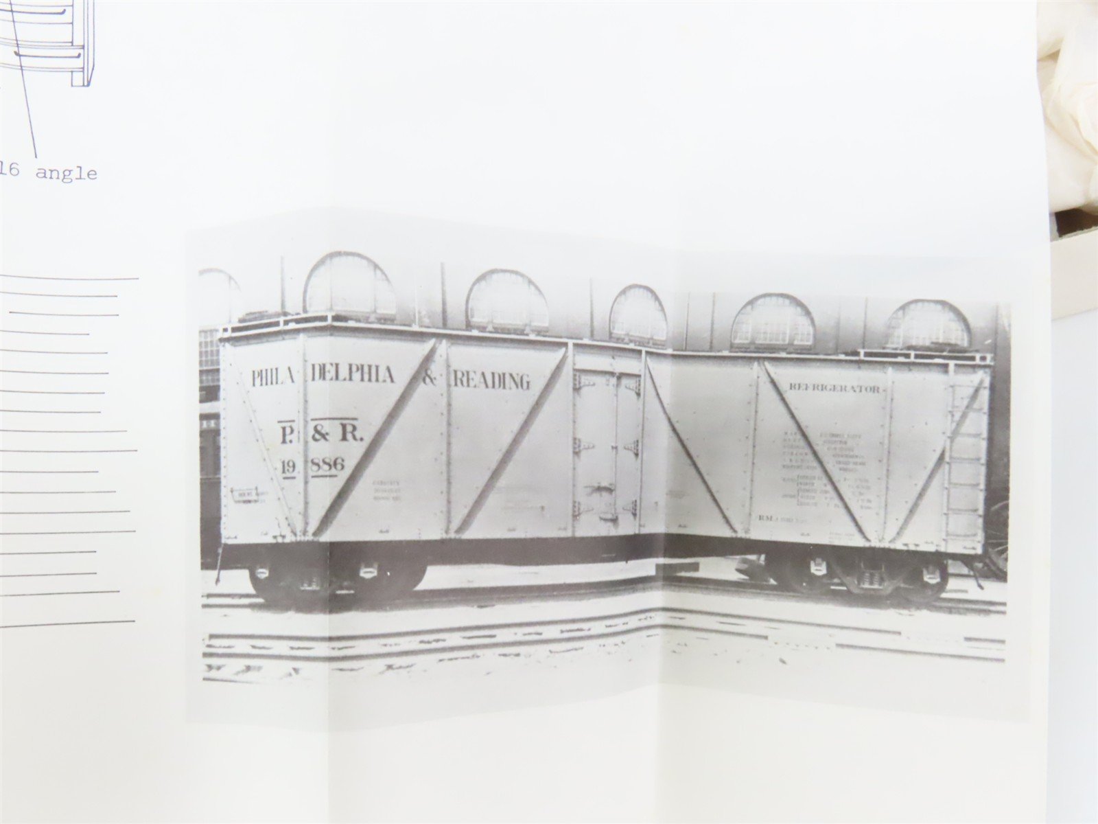 O Scale 2-Rail Ambroid Craftsman Kit #O-14 Undecorated RDG Outside-Braced Reefer