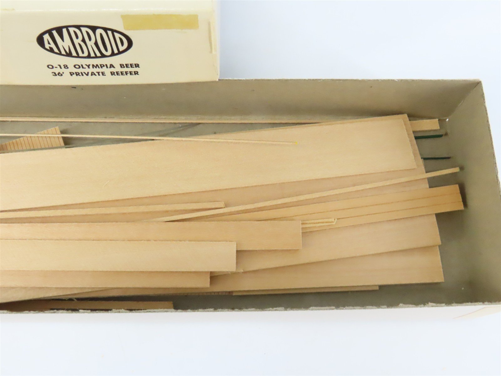 O Scale 2-Rail Ambroid Craftsman Kit #O-18 Undecorated Olympia Beer 36' Reefer