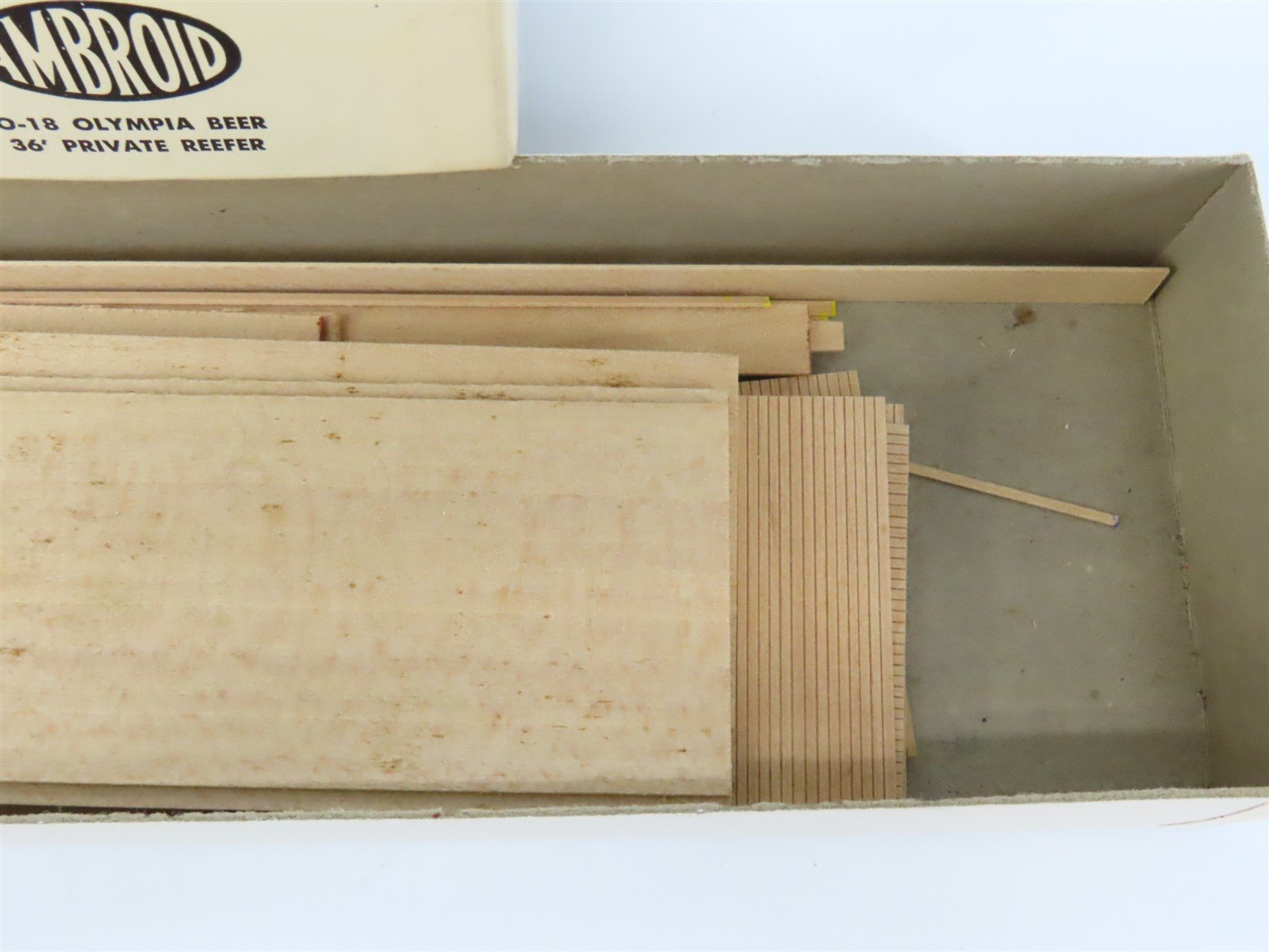 O Scale 2-Rail Ambroid Craftsman Kit #O-18 Undecorated Olympia Beer 36' Reefer