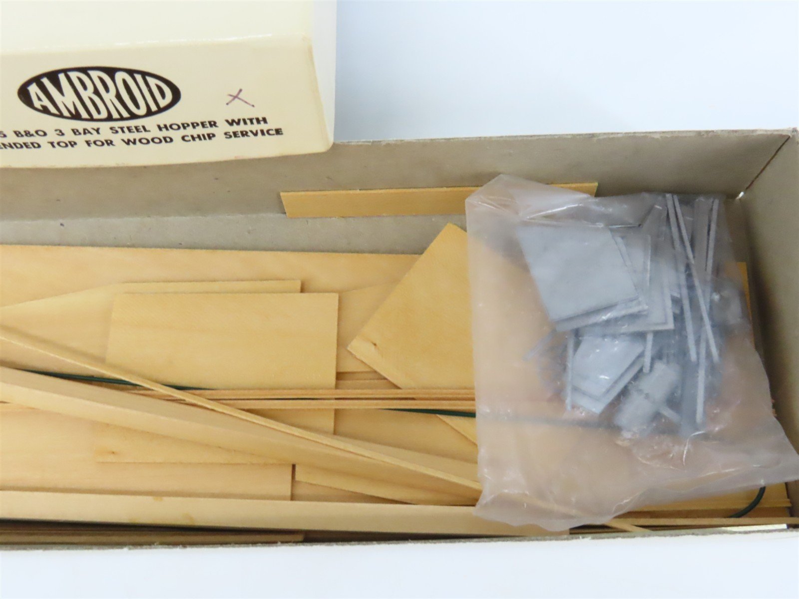 O Scale 2-Rail Ambroid Craftsman Kit #O-25 Undecorated B&O 3-Bay Woodchip Hopper