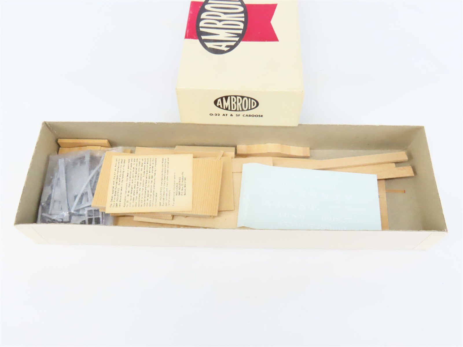O 2-Rail Ambroid Craftsman Kit #O-22 Undecorated ATSF Offset Cupola Wood Caboose