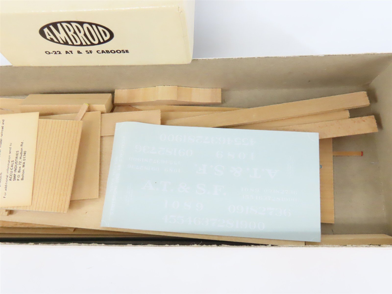 O 2-Rail Ambroid Craftsman Kit #O-22 Undecorated ATSF Offset Cupola Wood Caboose