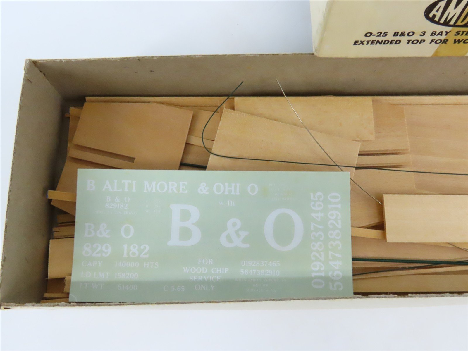 O Scale 2-Rail Ambroid Craftsman Kit #O-25 Undecorated B&O 3-Bay Woodchip Hopper