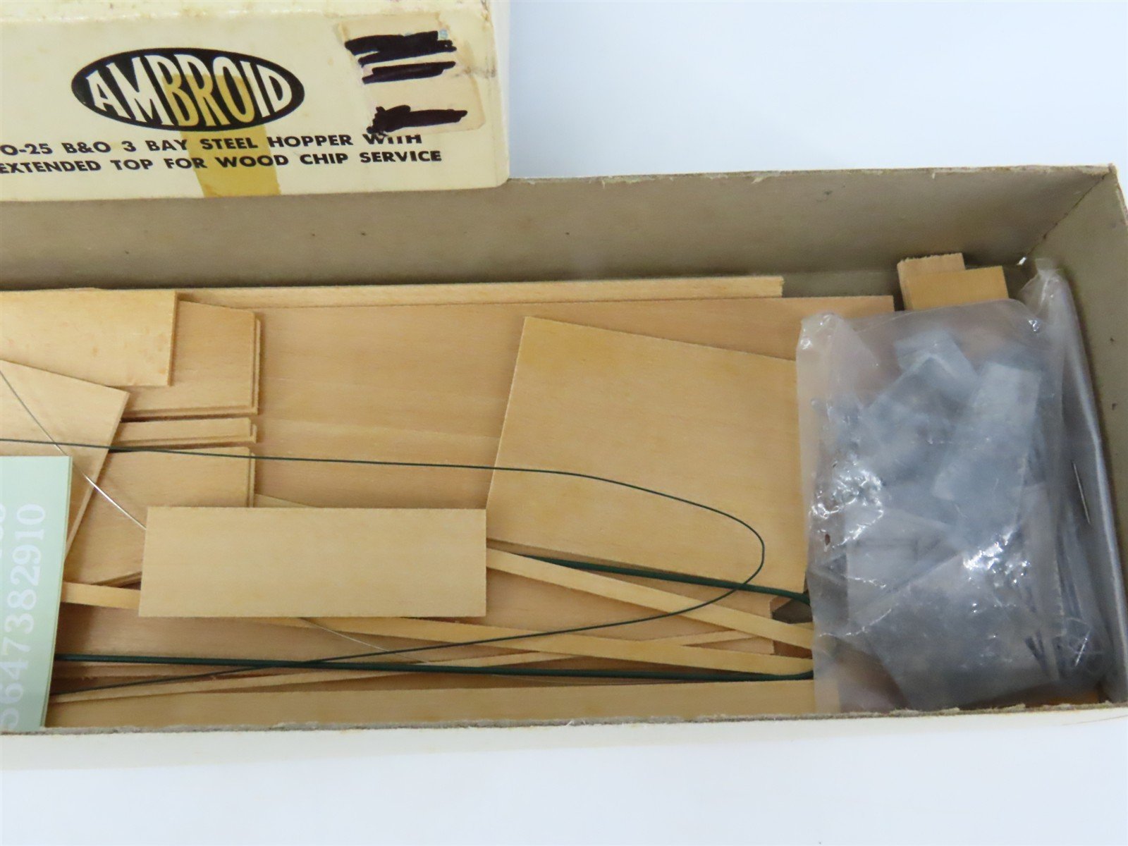 O Scale 2-Rail Ambroid Craftsman Kit #O-25 Undecorated B&O 3-Bay Woodchip Hopper