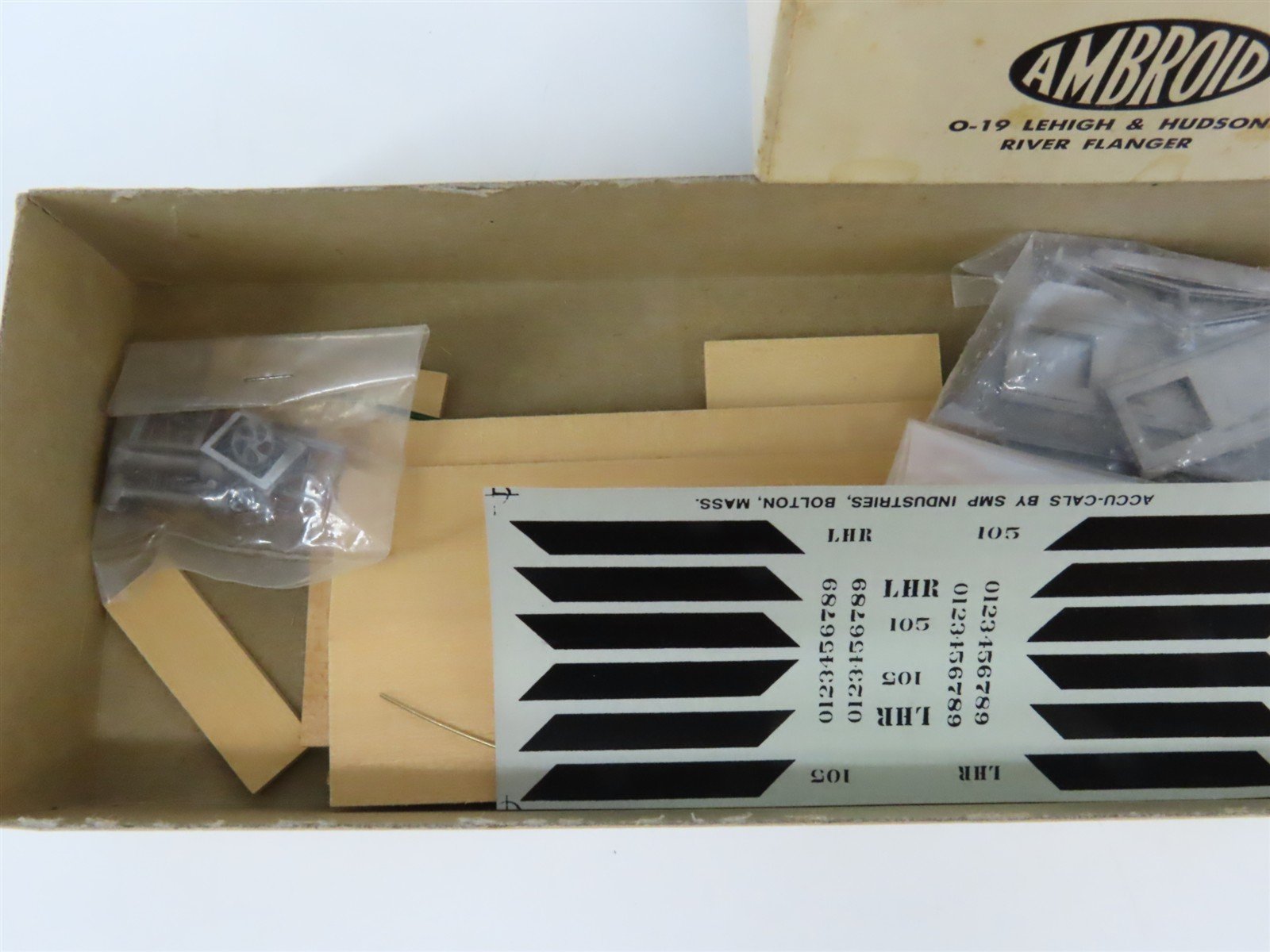 O Scale 2-Rail Ambroid Craftsman Kit #O-19 Undecorated LHR Flanger Car