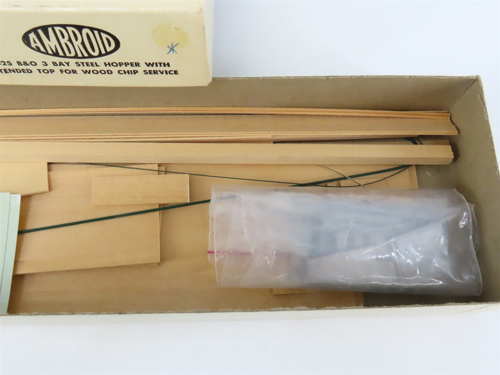 O Scale 2-Rail Ambroid Craftsman Kit #O-25 Undecorated B&O 3-Bay Woodchip Hopper