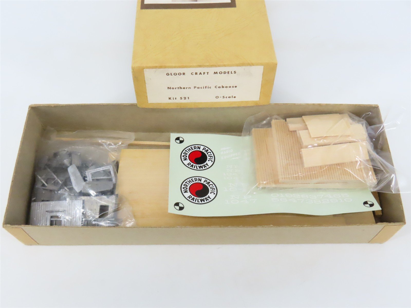 O 2-Rail Gloor-Craft Craftsman Kit #521 Undecorated NP 29' Offset Cupola Caboose