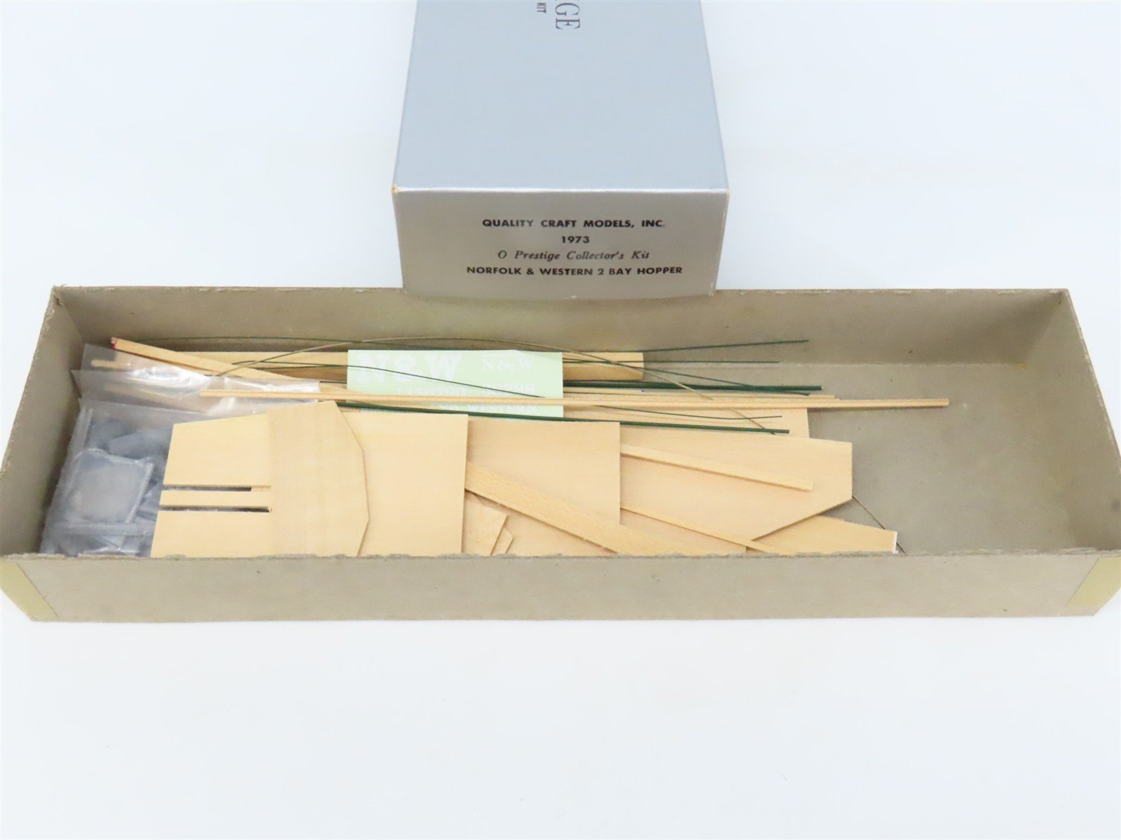 O Scale 2-Rail Quality Craft Craftsman Kit Undecorated N&W 2-Bay Hopper