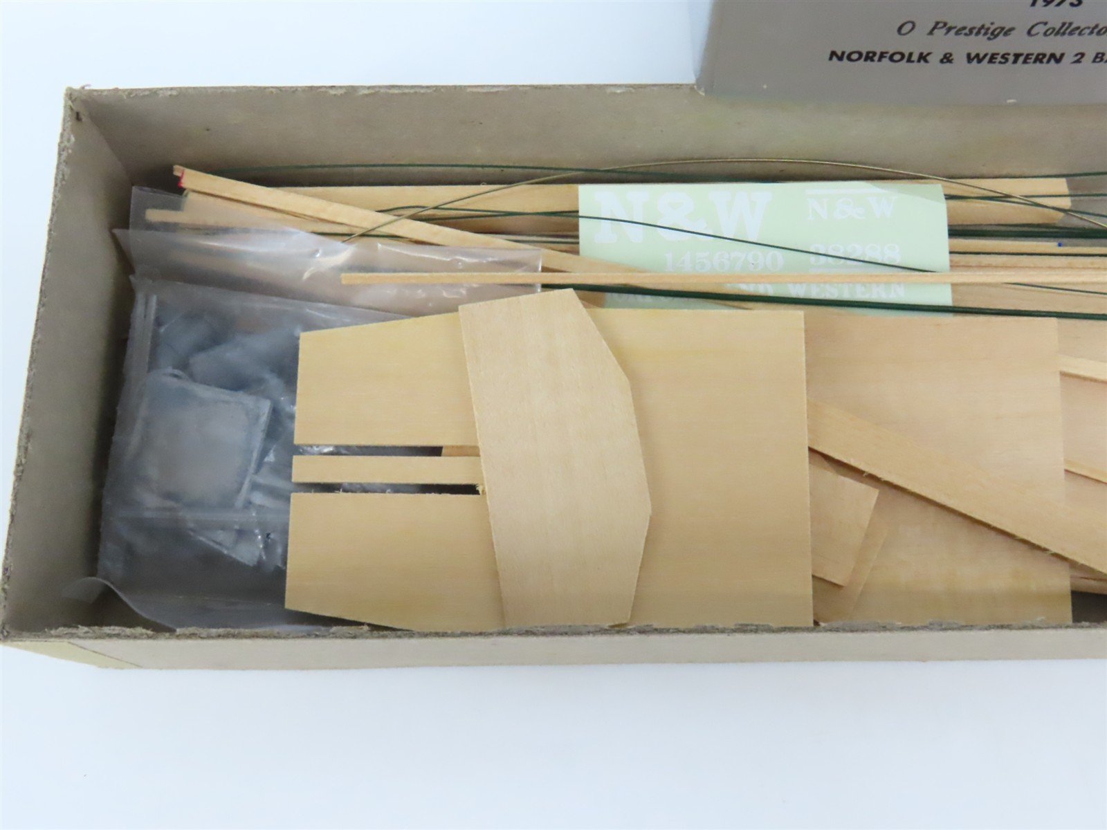O Scale 2-Rail Quality Craft Craftsman Kit Undecorated N&W 2-Bay Hopper