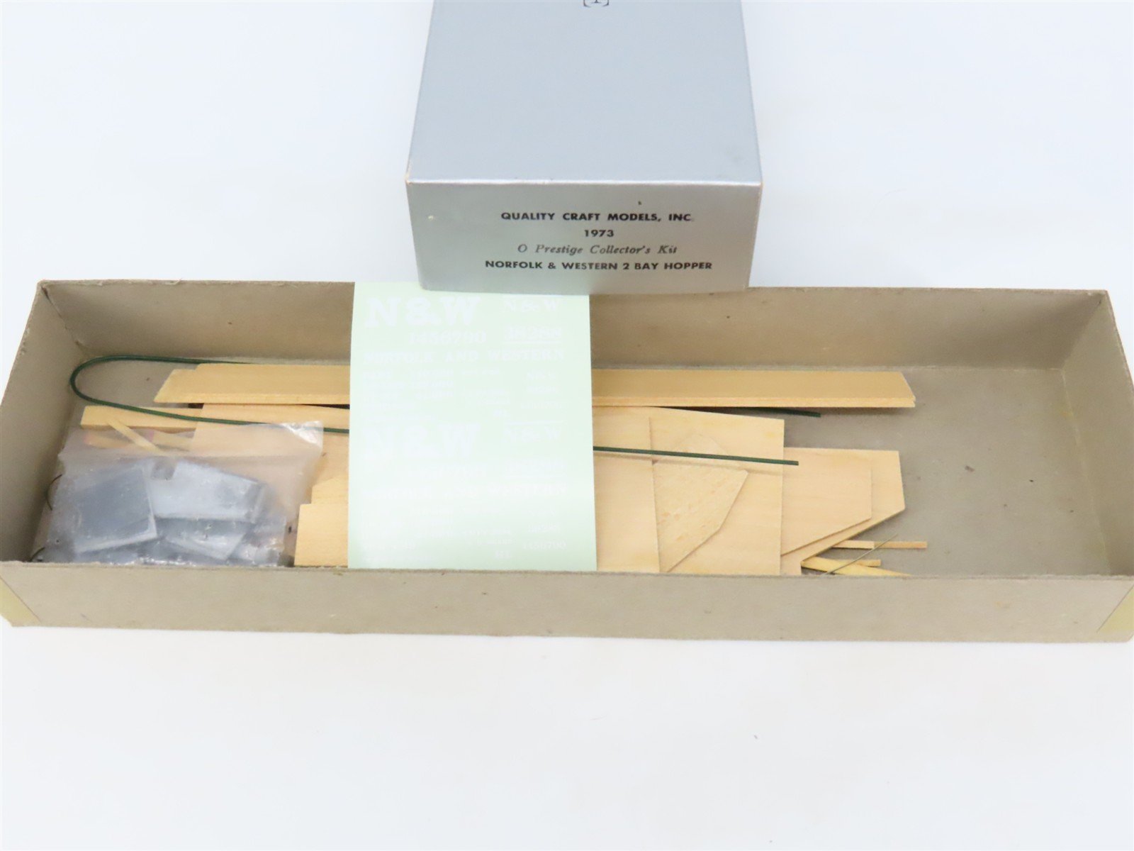 O Scale 2-Rail Quality Craft Craftsman Kit Undecorated N&W 2-Bay Hopper