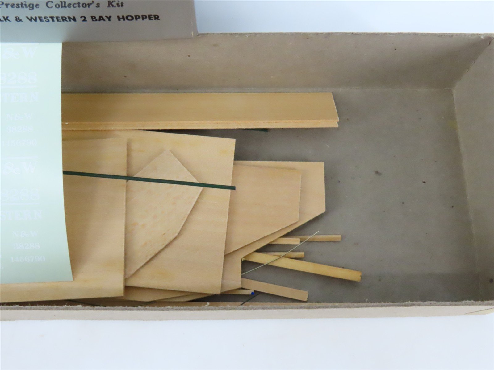 O Scale 2-Rail Quality Craft Craftsman Kit Undecorated N&W 2-Bay Hopper