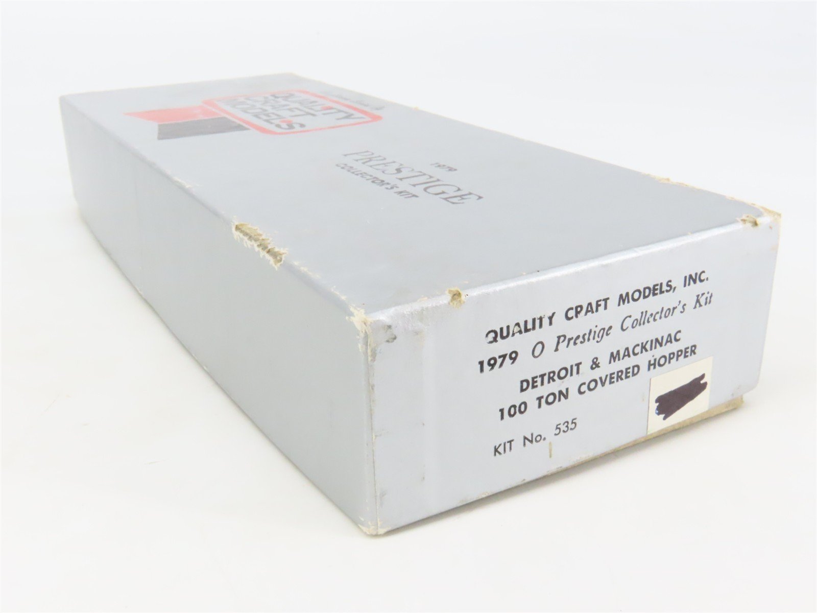 O 2-Rail Quality Craft Craftsman Kit #535 Undecorated D&M 2-Bay Covered Hopper