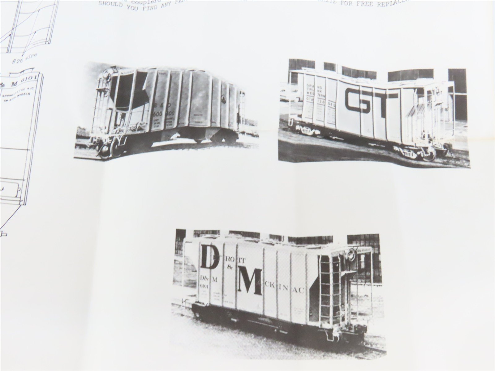O 2-Rail Quality Craft Craftsman Kit #535 Undecorated D&M 2-Bay Covered Hopper