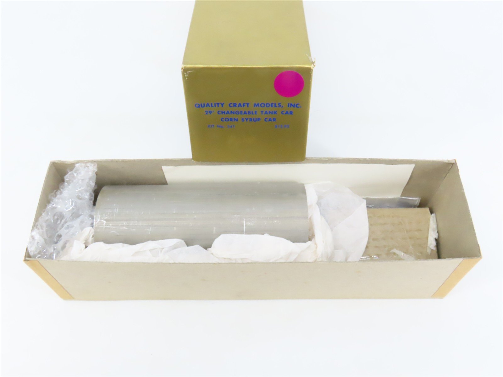 O 2-Rail Quality Craft Aluminum Kit 541 Undecorated UTLX 29' Changeable Tank Car